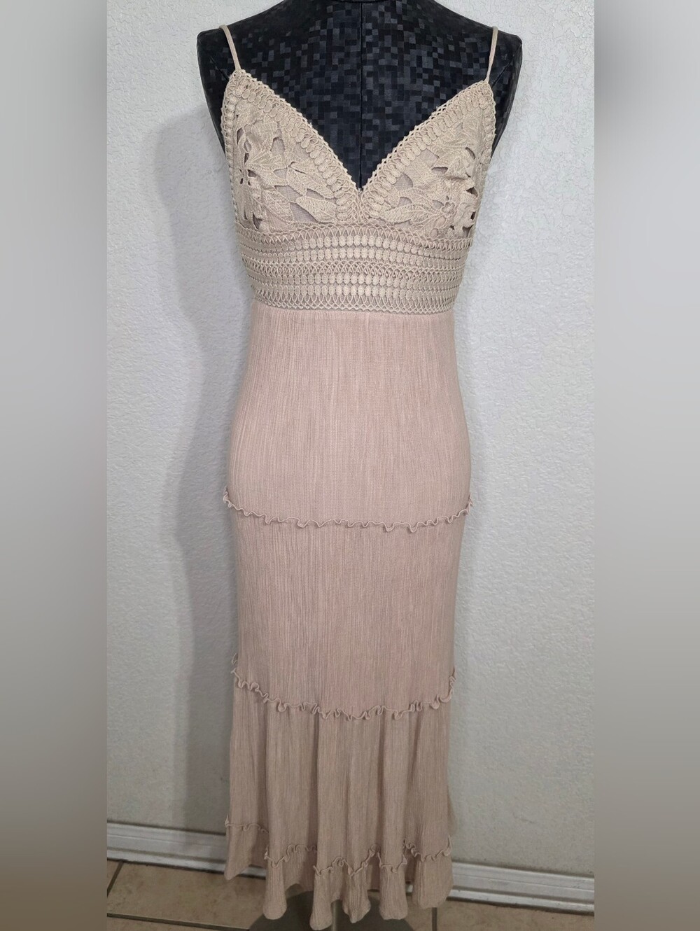 Love Tree Beige Crochet Bodice Maxi Dress